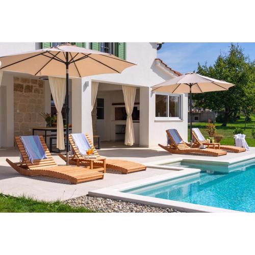 NEW 2-bedroom Villa Providenca