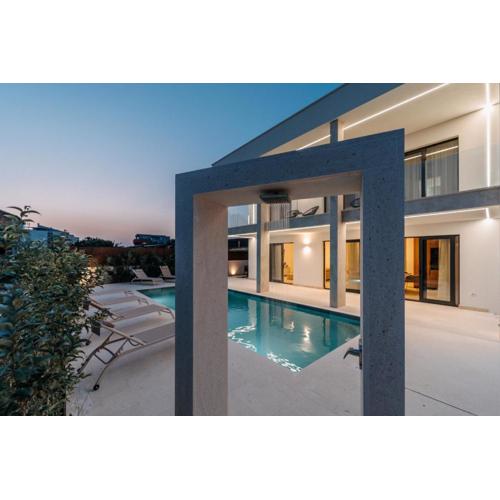 NEW 2025 Villa Nikante