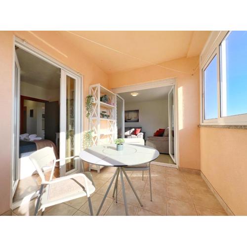 New and modern apartment KALA with seaview, Ližnjan