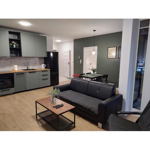 NEW APARTMENT Krakowska - przestronny, z widokiem, czysto, parking, balkon