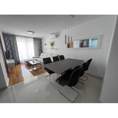 New apartment near Split with garage