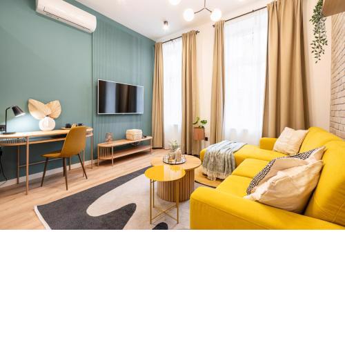 NEW Downtown Bliss - A Homelike Haven
