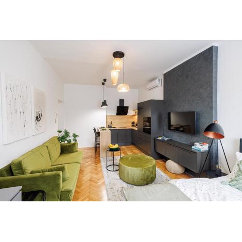 New Green Studio Apartment near Tvrđa