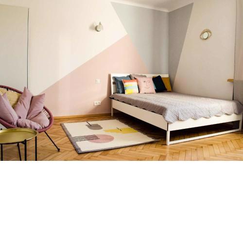 New Life Apartment next to Metro Station