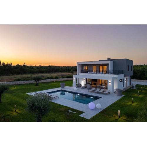 New! Luxury Villa Epic 4 - 50 m 2 heated pool