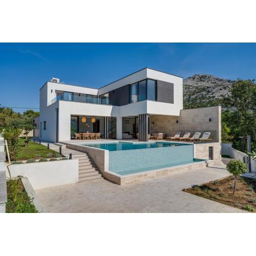 NEW Luxury villa I infinity pool