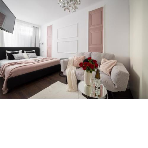 New Metropolis 2-bedroom Suite 900m to Central Station METRO RONDO ONZ