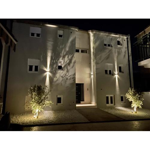 New Modern Deluxe Apartmens Domo