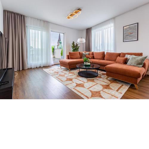 New Penthouse w double parking, panoramic balcony