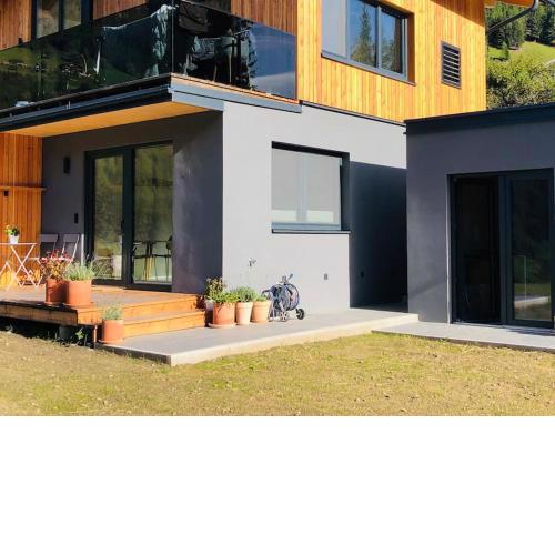 New relaxing mountain getaway.