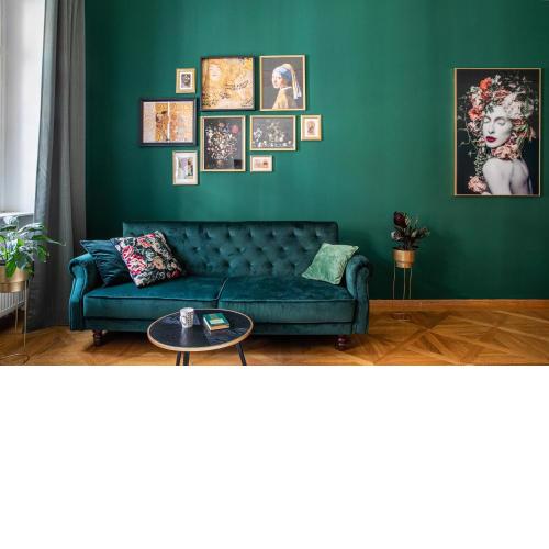 New Stylish 3 Suites Bedrooms Apt in Mala Strana - N2nd