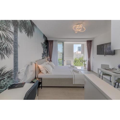 New sunny Studio with balcony, Split center