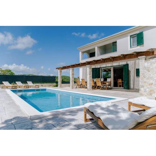 NEW! Villa Admiral: Your Idyllic Retreat in rural area of Trogir hinterland