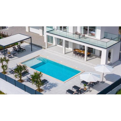 NEW Villa Carmen with 5 en-suite bedrooms, 48 sqm pool, 8km from sea