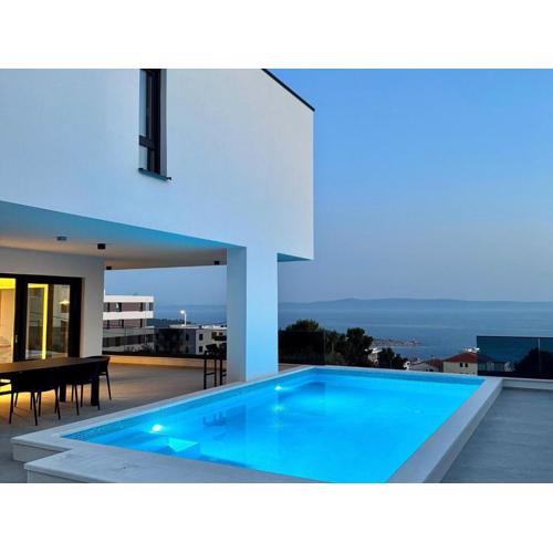 NEW!! Villa Ina