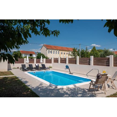 NEW! Villa Josefina with heated Pool