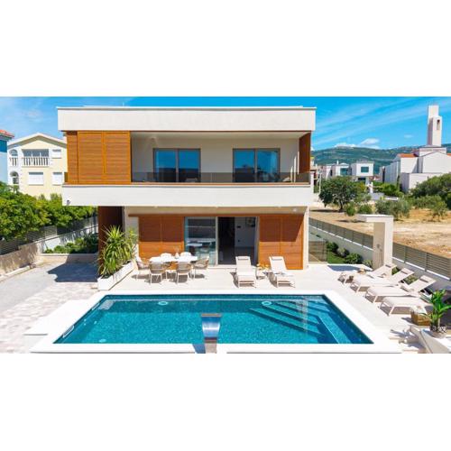 NEW! Villa San Pietro – A Luxurious Seaside Retreat in Kaštel Štafilić