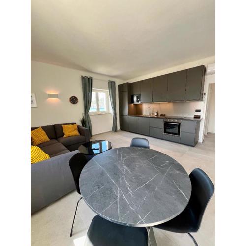 Newly Refurbished Komiza Haven