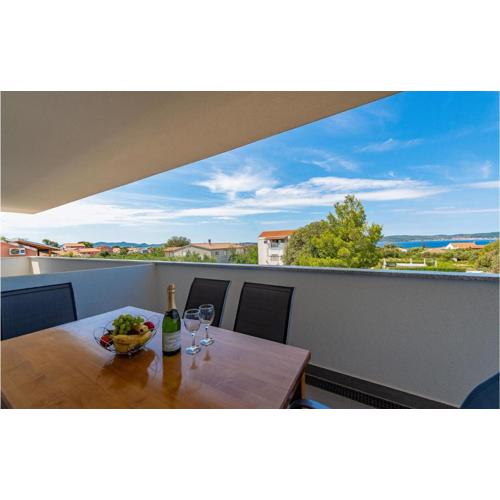 Nice Apartment In Bibinje With Wifi
