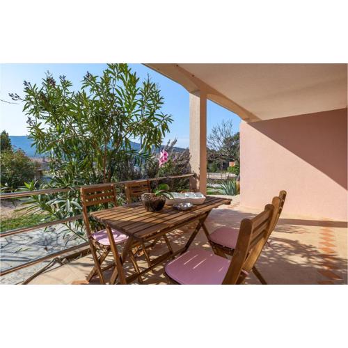 Nice Apartment In Cres With Wifi