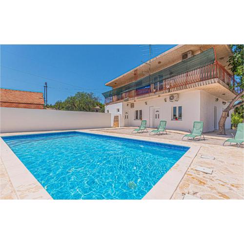 Nice Apartment In Danilo With Wifi