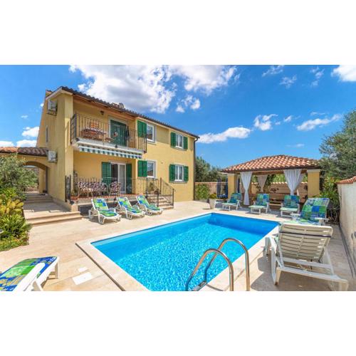 Nice Apartment In Fondole With Wifi