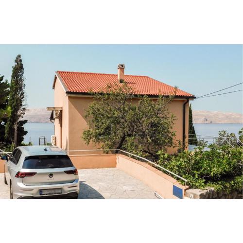 Nice Apartment In Karlobag With Wifi
