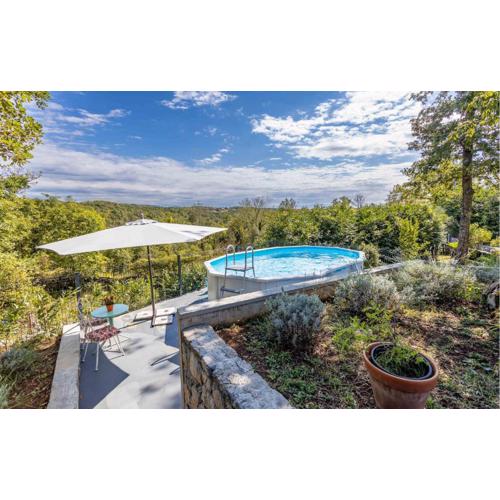 Nice Apartment In Kastav With Jacuzzi