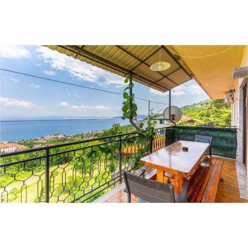 Nice Apartment In Lovran With Kitchen