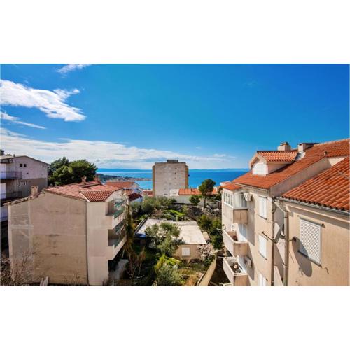 Nice Apartment In Makarska With Wifi