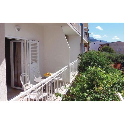 Nice Apartment In Makarska