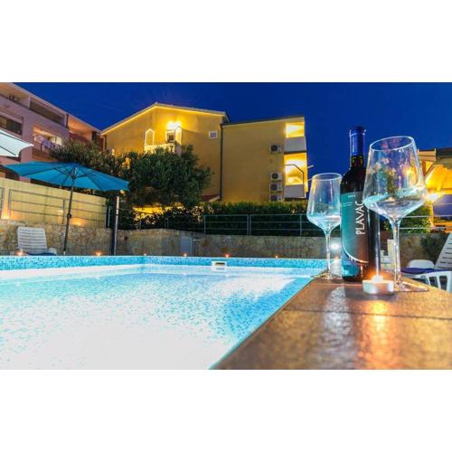 Nice Apartment In Makarska