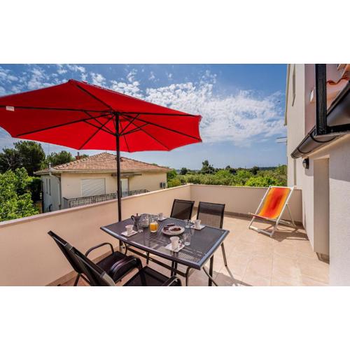 Nice Apartment In Medulin With Kitchen