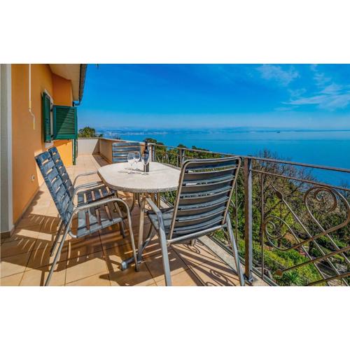 Nice Apartment In Moscenicka Draga