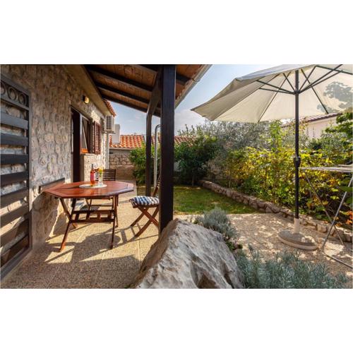 Nice Apartment In Omisalj With Wifi