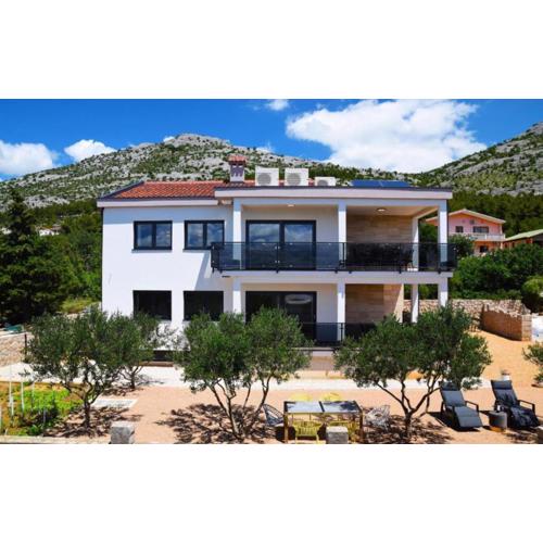 Nice Apartment In Starigrad With Wifi