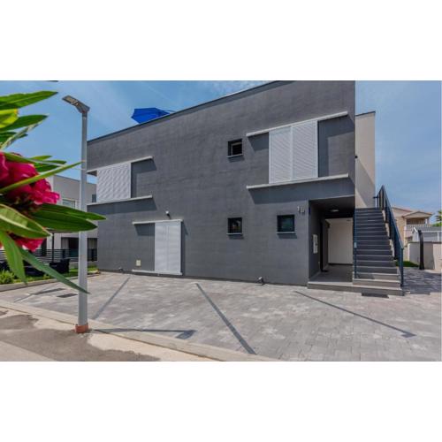 Nice Apartment In Vir With Wifi