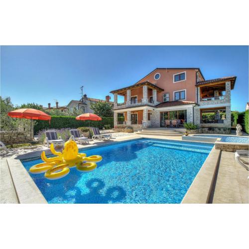 Nice Home In Buje With Wifi