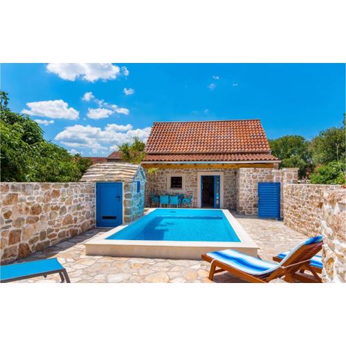 Nice Home In Drnis With Wifi