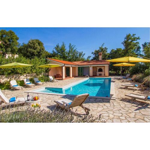 Nice Home In Koromacno