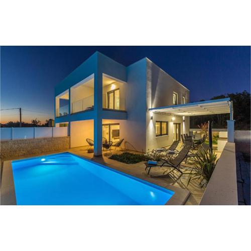 Nice Home In Linardici With Wifi