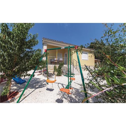 Nice Home In Liznjan With Wifi