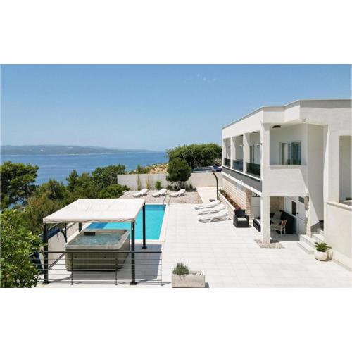 Nice Home In Makarska