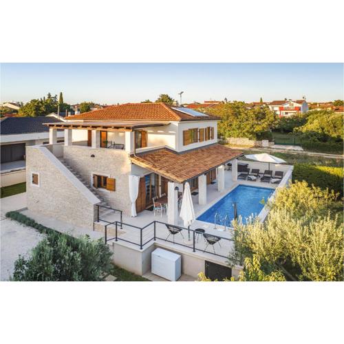 Nice Home In Peroj With Wifi