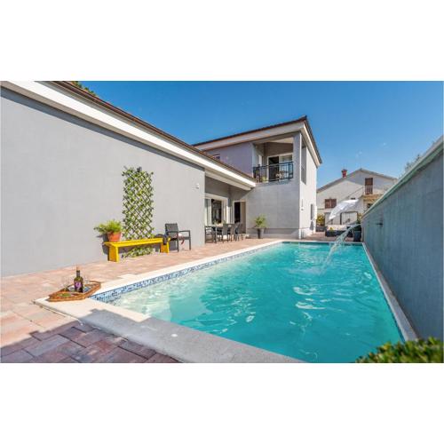 Nice Home In Privlaka With Wifi