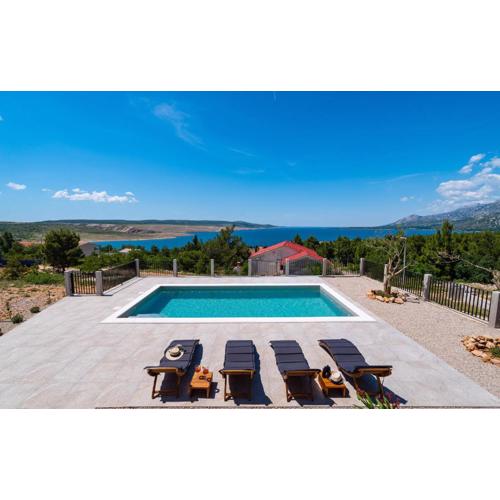 Nice Home In Rovanjska