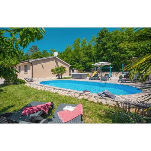 Nice Home In Snasici With Jacuzzi