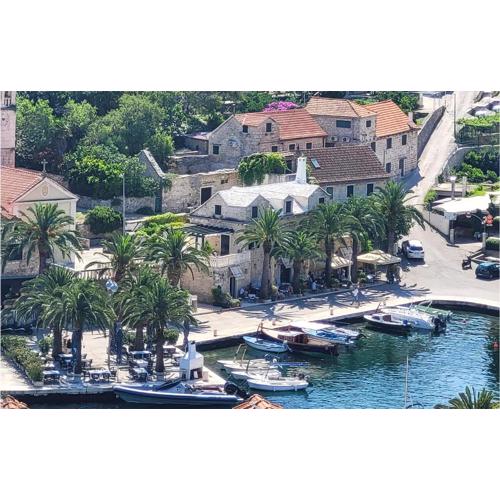 Nice Home In Splitska - Supetar