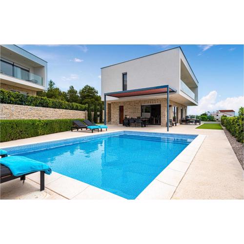 Nice Home In Tribunj With Jacuzzi
