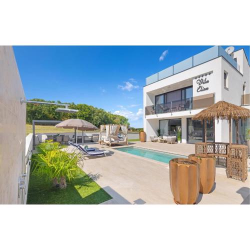 Nice Home In Vrvari With Wifi